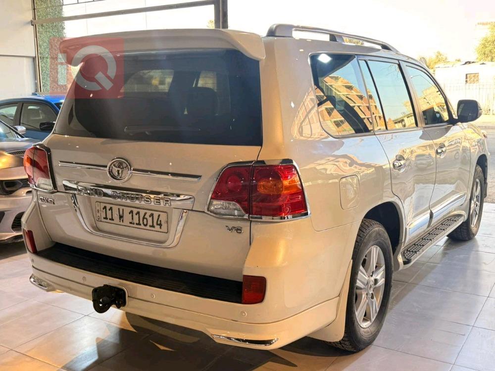 تويوتا لاندكروزر